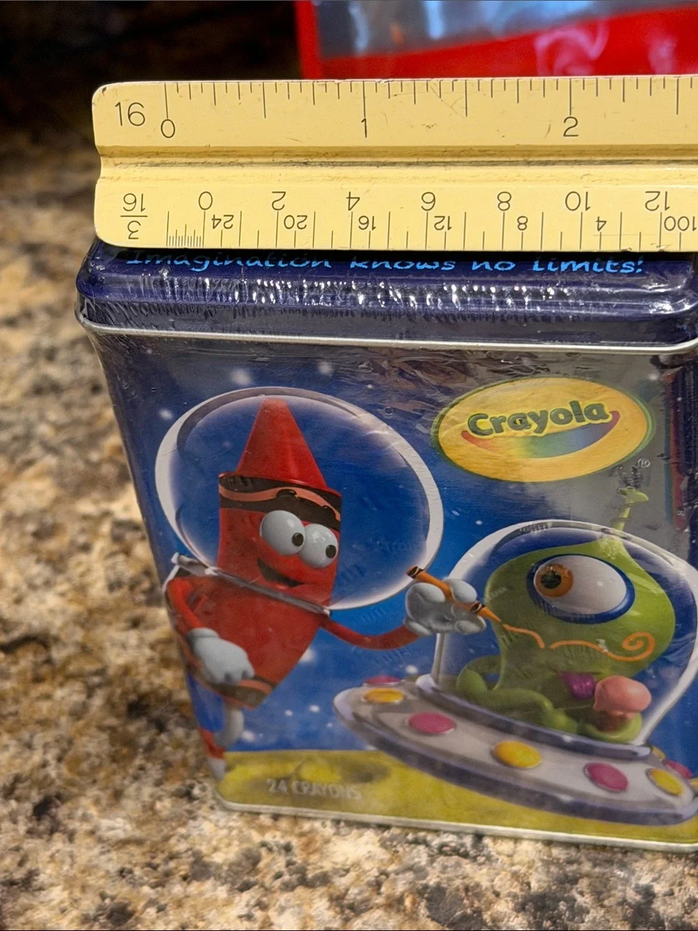 Crayola Imagination Tin Limited edition Space-Themed 24-Crayon 2011 Rare NEW